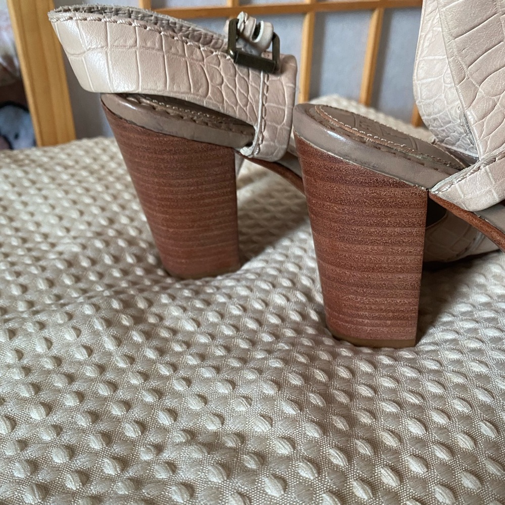 FRYE Sandals - Picture 5 of 9